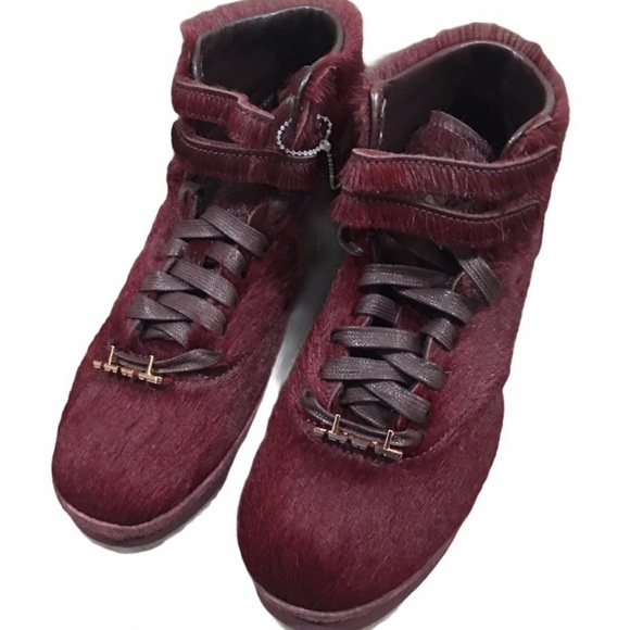Reebok Shoes - ***Brand New Reebok***